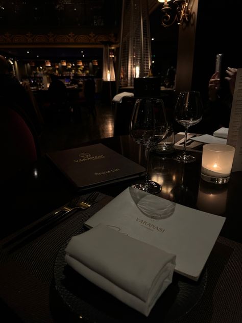 #food #restaurant Dark Restaurant, Couple Layout, Long Stem Wine Glasses, Images Terrifiantes, Bracelet Clover, Luxury Restaurant, Dark Feminine Aesthetic, Rich Lifestyle, Luxury Lifestyle Dreams