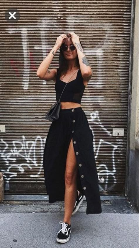 Spring Outfit Women, Casual Spring Outfit, Pullover Outfit, Elegante Casual, Looks Black, Looks Street Style, Spring Outfit Ideas, Outfit Trends, Casual Spring