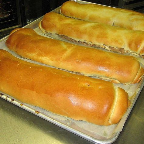 Easy Nut Roll Recipe, Old Fashioned Nut Roll Recipe, Nut Roll Recipe, Nut Roll, Croatian Food, Slovak Recipes, Nut Rolls, Yeast Dough, Polish Food