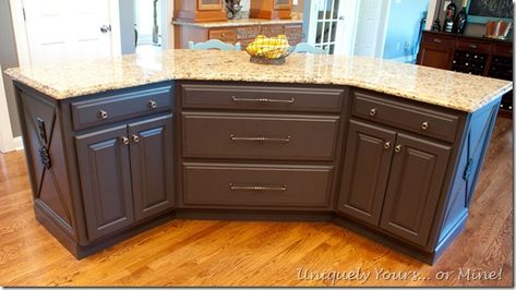 Island Shapes, Kitchen Island Shapes, Kitchen Renovation Diy Ideas, Painted Kitchen Island, Curved Kitchen Island, Curved Kitchen, Kitchen Island Cabinets, Custom Kitchen Island, Kitchen Island Decor