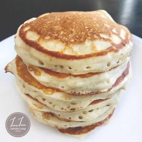 Classic Fluffy Sour Cream Pancakes Sour Milk Pancakes Recipe, Sour Cream Pancakes Recipe, Cinnamon Sugar Sour Cream Pancakes, Custard Pancakes, Simple Pancake Recipe, Simple Pancake, Walnut Pancakes, Sour Cream Pancakes, Breakfast Dessert Recipes