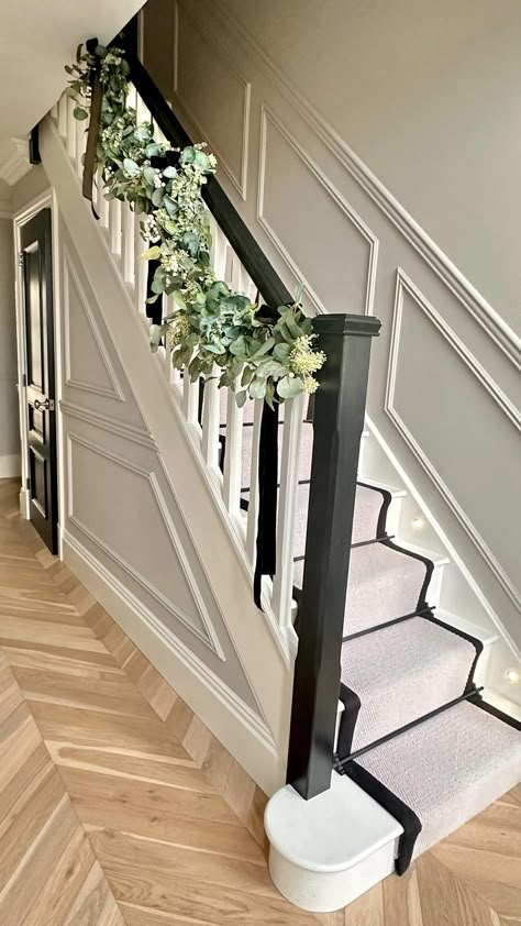 Instagram Aesthetic Staircase Ideas, Two Tone Banister Stairways, Hall Stairs Landing Ideas, Victorian Entrance Hall Ideas, Panelled Walls On Stairs, Staircase Panelling Ideas, Banister And Railing Ideas, Hall Landing Ideas, Square Entrance Hall Ideas