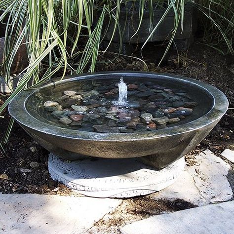 Mirror Fountain, Diy Solar Fountain, Concrete Fountains, Garden Water Features, Fountain Ideas, Fountains Backyard, Outdoor Sanctuary, Backyard Water Feature, Solar Fountain