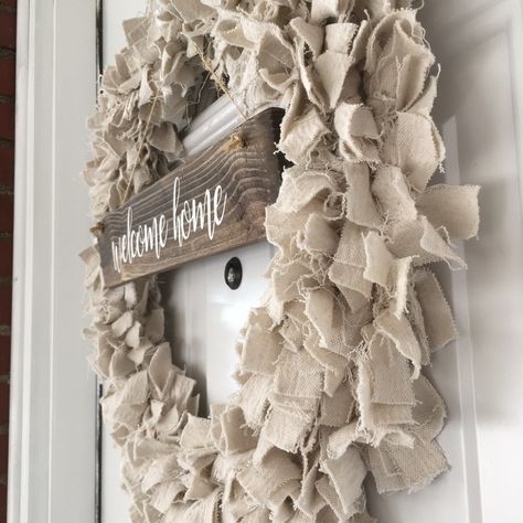 Learn how to make this DIY Drop Cloth Rag Wreath! This drop cloth rag wreath is an easy project that adds a lot of rustic farmhouse charm! Wreath Methods, Cloth Wreath, Drop Cloth Projects, Cloth Projects, Rag Wreaths, Sewing Curtains, Natural Crafts, Easy Fall Wreaths, Library Crafts