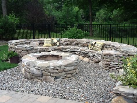 Stone Fire Pits, Fire Pit Gallery, Fire Pit With Rocks, Outdoor Fire Pit Area, Fire Pit Materials, Modern Fire Pit, Backyard Fire Pit, Outdoor Fire Pit Designs, Fire Pit Furniture