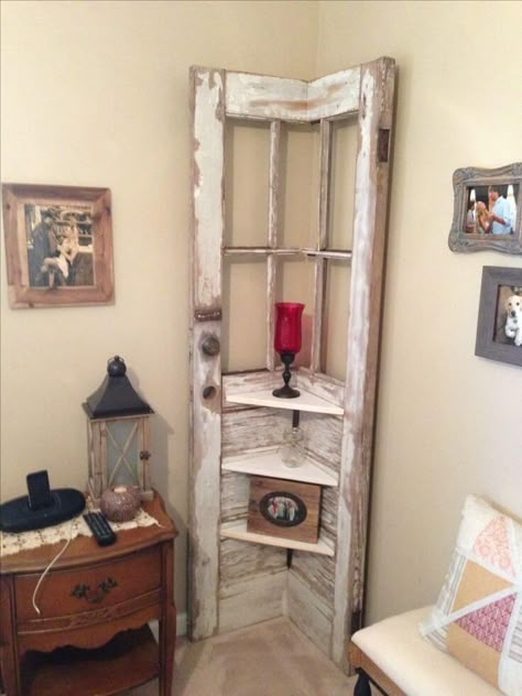 Corner Shelf from a Reclaimed Door Cheap Diy Home Decor, Doors Repurposed, Corner Storage, Door Shelves, Rustic Doors, Corner Shelf, Old Door, Old Doors, In The Corner