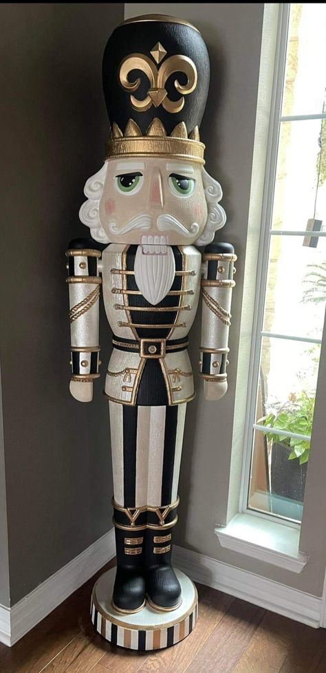 Nutcracker Painting, Black Nutcracker, Nutcracker Diy, Christmas Cookies Ideas, Christmas Nutcrackers, Nut Cracker, Cookies Ideas, Drummer Boy, Mackenzie Childs