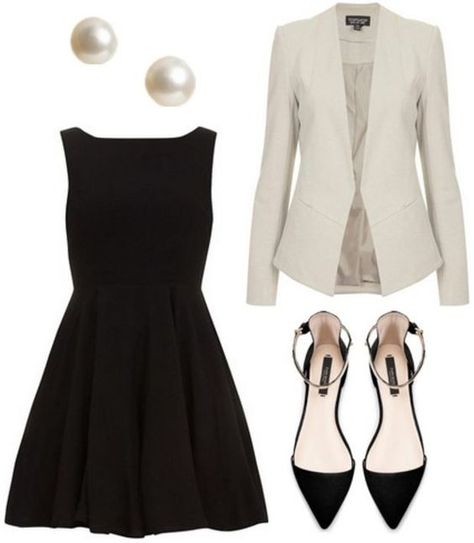 White Coat and Black Dress, simple pumps and pretty pearls can never be wrong! Holiday Style Fashion for the Modern Mom Jo Lynne Shane Outfit Chic, Blazer Outfit, Professional Attire, Professional Dresses, White Blazer, Professional Outfits, College Fashion, Business Attire, Fashion Mode