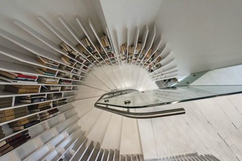 Modern Home Library Ideas, Stair Bookcase, Bookshelf Staircase, Under The Stairs Closet Ideas, Stairs Closet Ideas, Under The Stairs Closet, Teen Library Space, Staircase Bookshelf, Modern Home Library