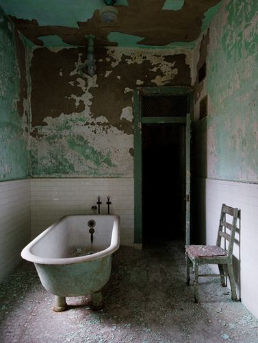 Dead Silence, Abandoned Asylums, Abandoned Hospital, Forgotten Places, Walls Could Talk, Abandoned Mansions, Vintage Bathrooms, Vintage Bathroom, Urban Exploration