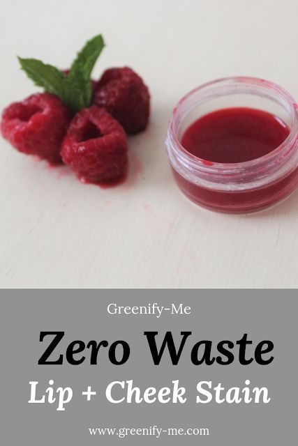 Zero Waste Lip + Cheek Stain - This zero waste lip and cheek stain is so easy to make. Made from only two ingredients, you're going to absolutely love its simplicity. Plus, The color actually lasts on your skin. Natural Lip Stain Diy, Beet Lip Stain Diy, How To Make A Lip Stain, Diy Lip Stain Recipes, Homemade Lip Stain, Diy Lip Stain, Lip Stain Diy, Diy Aesthetics, Natural Lip Stain