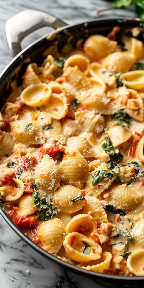 Creamy Tomato Basil Pasta [30 Minutes] – Chasety Creamy Basil Pasta, Creamy Tomato Basil Sauce, Creamy Tomato Basil Pasta, Pasta With Basil, Spiralized Recipes, Eat More Fruit, Creamy Tomato Pasta, Cream Sauce Pasta, Pasta Meals