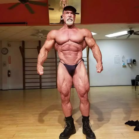 Rusty Jeffers Diet Sport Challenge, Old Bodybuilder, Muscular Physique, Workout Pics, Bodybuilding Pictures, The Incredible Journey, Handsome Older Men, Bodybuilders Men, Beefy Men