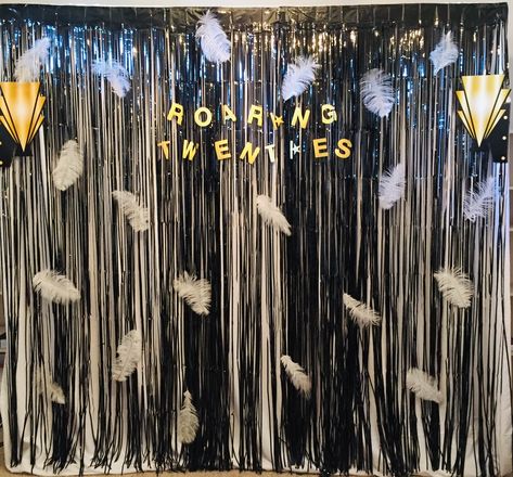 #greatgatsby #roaring20s #photobooth #photobackdrop Roaring 20s Photo Booth Backdrop, Glitz And Glam Photobooth, Roaring 20s Photo Booth, Prom Photobooth, Roaring 20s Prom, Design Photobooth, Highschool Design, Winter Formal Ideas, Semi Ideas