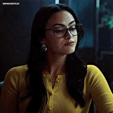 Camila Mendes Gif, Veronica Lodge Riverdale, Camila Mendes Veronica Lodge, Riverdale Veronica, Radio Head, Camilla Mendes, Cami Mendes, Camila Mendes, Veronica Lodge