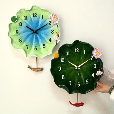 Clay Clock Ideas, Clay Clock, Creative Advertisement, Wall Clock Painting, Ceramic Plates Art, Lipan Art, Clay Arts, Clock Ideas, Creative Calendar