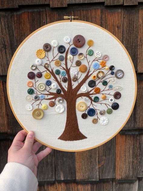 heirloom buttons inroporated into tree embroidery #embroidery #buttons Button And Embroidery Art, Button Decorations On Clothes, Buttons Art Ideas, Embroidery With Buttons Ideas, Embroidery Buttons Ideas, Crafts With Buttons Project Ideas, Button Projects Ideas, Button Art Projects Diy, Button Embroidery Ideas