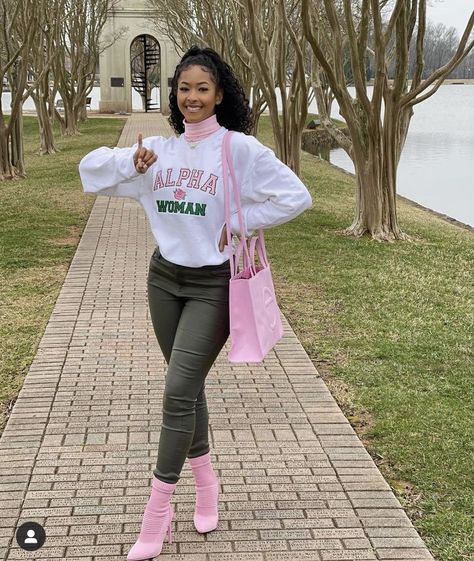 Alpha Kappa Alpha Clothing, Aka Apparel, Green Outfits For Women, Alpha Kappa Alpha Sorority Paraphernalia, Day Out Outfit, Aka Outfits, Crewneck Outfit, Alpha Woman, Sorority Fashion