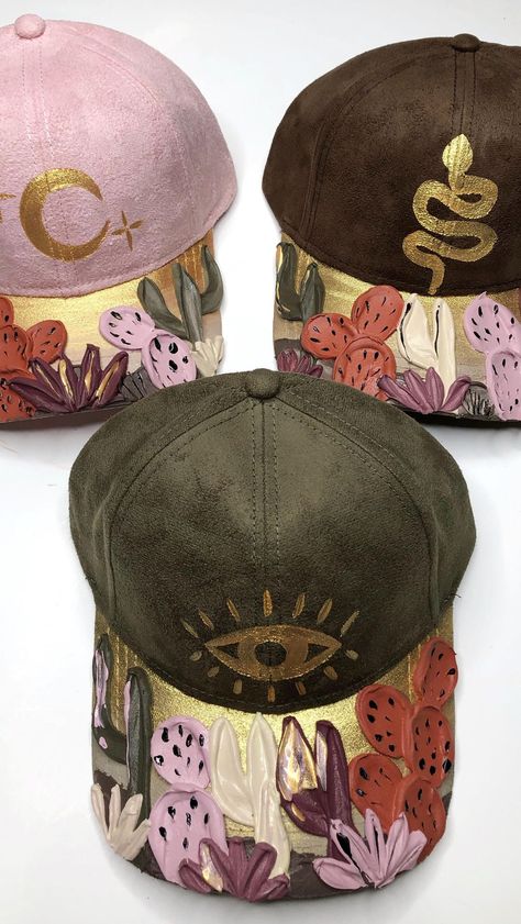 beyondthe.canvasbyyaya on Instagram: More caps coming soon! 🥰 which one stood out to you?! #hat #fedora #floralhat #floralart #baseballcap #handpaintedhats #fedora… Painted Trucker Hats, Custom Hat Ideas, Hat Design Ideas, Painting Denim, Clothing Redo, Redo Clothes, Wolf Hat, Hat Photography, Pink Patch