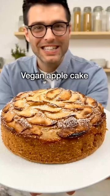 Vegan Custard, Vegan Apple Cake, Patisserie Vegan, Cup Plant, Vegan Baking Recipes, Plant Milk, Vegan Apple, Plant Based Cookbook, Vegan Cake Recipes