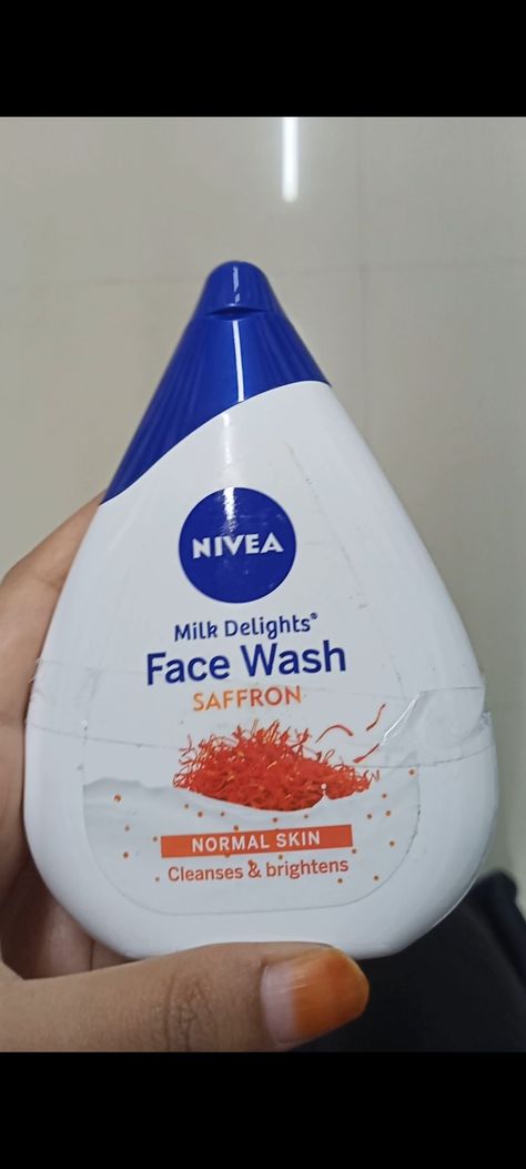 Face Wash For Normal Skin, Nivea Face Wash, Nivea Products, Wash Face, Skin Cleanse, Normal Skin, Face Wash, Dish Soap Bottle, Cleaning Supplies