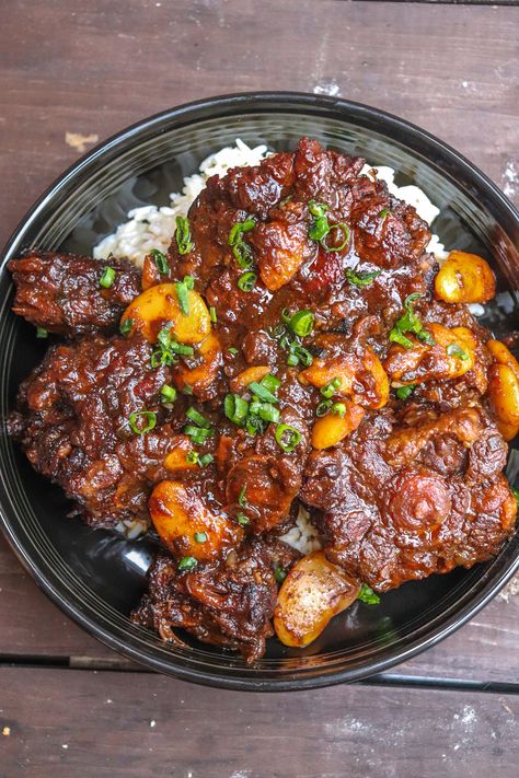 Explore the Rich and Savory Delight of Jamaican Oxtail - Meals By Alden B Jerk Oxtails Jamaican Recipes Crockpot, Slow Cooker Oxtail Recipes Crock Pot, Dutch Oven Oxtail Recipes, Oxtail Recipes Jamaican Stove Top, Oxtail Meals, Oxtail Recipes Jamaican, Oxtail Recipes Crockpot, Jamaican Oxtail, Oxtail Stew