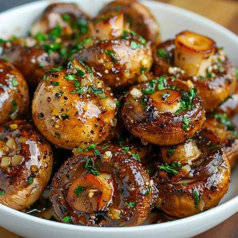 Steakhouse Garlic Butter Mushrooms Recipe Steakhouse Mushrooms, Butter Mushrooms, Mushroom Garlic, Mushroom Side Dishes, Mushroom Dishes, Mushrooms Recipes, Garlic Butter Mushrooms, Mushroom Recipes Healthy, Mushroom Dish