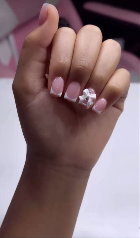 french tip nails w bow 🎀 Nail Ideas Short French Tips, Bday Short Nails, Classy Back To School Nails, Cute Bday Nails Short, French Tip With Bow Nails, Bow Short Nails, Nails W Bows, Short Nails With Bow, French Tip Nails Bow