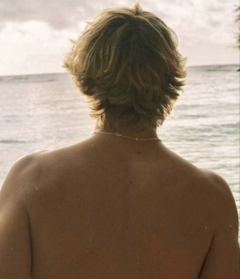 Blonde Man Aesthetic Faceless, Surfer Aesthetic Guy, Lewis Mccartney, Fisher Aesthetic, Leah Core, Guy Haircuts, Heart Bones, Surfer Hair, Island Survival