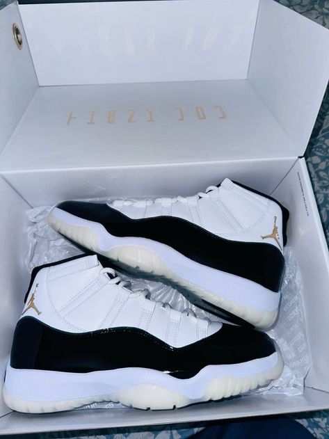 Jordans Men Shoes, Air Jordan 11 Gratitude, Jordan 11 Gratitude, Jordan 11 Retro Outfit, Black And White Jordan 11, Jordan 11 Black And White, Jordan 11 Outfit Men, Black And White Jordans, Jordan 11 Outfit