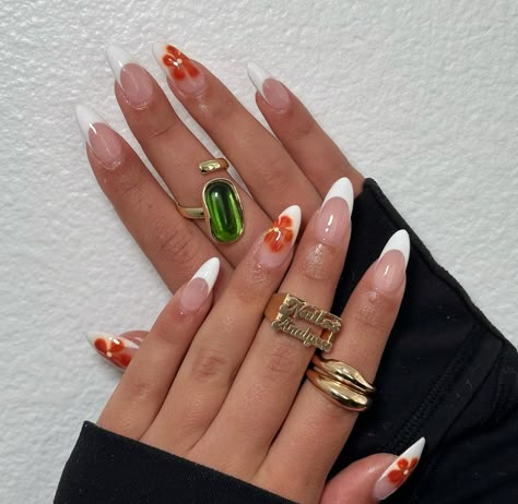 Orange Flower French Tip Nails, Orange Nail Art Summer, Nails French With Flowers, Orange Flowers Nails, Orange Blossom Nails, Burnt Orange French Tip Nails, Blooming Gel French Tip, Orange Nails French Tip, Blooming Flower Nails