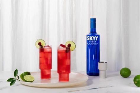 Vodka Cocktails: Drinks to mix with SKYY vodka | SKYY Vodka Vodka Soda Drinks, Soda Drinks Recipes, Blood Orange Vodka, Sparkling Sangria, Skyy Vodka, Sangria Cocktail, Citrus Vodka, Orange Vodka, Cranberry Juice Cocktail