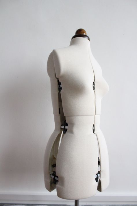 Five Ways to Use a Dress Form - Tilly and the Buttons Diy Sewing Manikin, Dress Makers Mannequin, Diy Manican Form, Adjustable Sewing Mannequin, Bootstrap Fashion Dress Form, Dress Form Mannequin, Tilly And The Buttons, Dress Form, A Dress