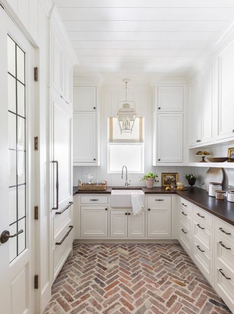 Beadboard Kitchen Backsplash, Herringbone Brick Floor, Beadboard Kitchen, Beige Kitchen Cabinets, Shiplap Backsplash, Beige Kitchen, Brick Flooring, Style Deco, Butcher Block Countertops