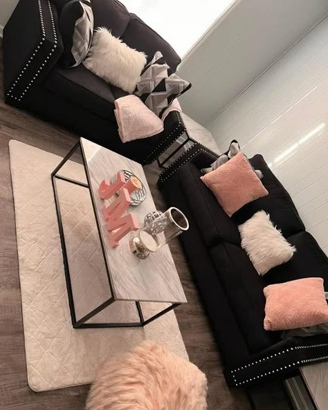 Apartment Decorating Room, Pink Living Room Decor, Girl Apartment Decor, Black Living Room Decor, Girly Apartments, Girl Apartment, Apartment Decorating Living, Girly Apartment Decor, Luxury Room Bedroom