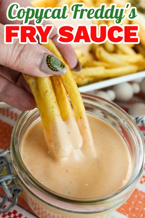 Freddy's Fry Sauce Recipe, Homemade Fry Sauce, Copycat Restaurant Sauces, Freddys Fry Sauce Recipe, Copycat Sauce Recipes, Copycat Sauces, Fry Dipping Sauce, French Fry Sauce, Fry Sauce Recipe