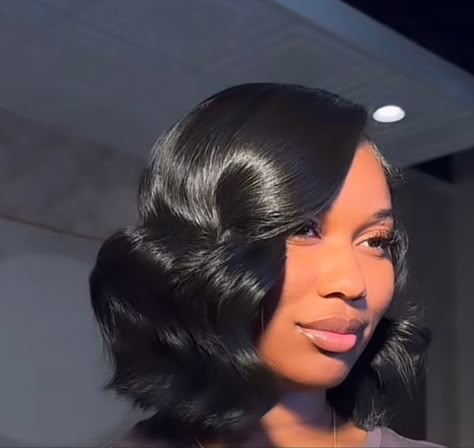 Closure Bob Quick Weave Side Part, Curled Side Part Bob, Bob Sew In Weave Side Part, Bob Side Part Black Women, Side Part Bob Weave Leave Out, Closure Bob Quick Weave, Side Part Black Women, Short Body Wave Bob, Body Wave Bob