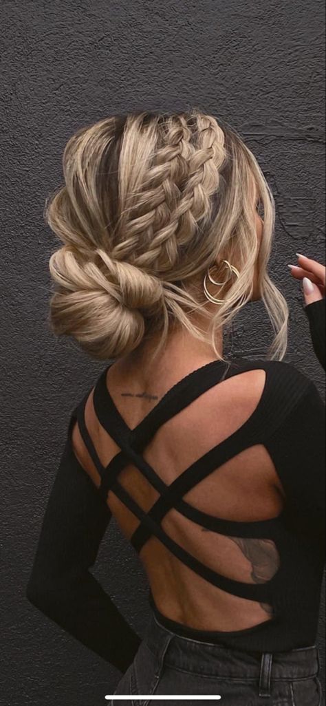 Updo No Braids, Cute Hoco Updos, Beautiful Prom Hairstyles, Prom Updos For Long Hair Braided, Long Thick Hair Updos Bridesmaid, Updo For Bridesmaid Long Hair, Thick Hair Prom Hairstyles, Braided Ponytail Hairstyles For Wedding, Wedding Hairstyles From The Front View