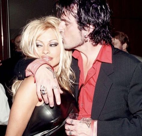 Pamela Anderson And Tommy Lee, Pamela And Tommy, Pamela Tommy, Pamela Andersen, Pam Anderson, Pam And Tommy, Rockstar Gf, Tommy Lee, Joan Jett