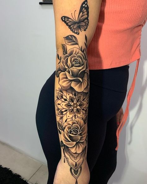 Outer Arm Tattoos For Women Forearm, Tattoo Sleeve Women Ideas, Arm Tattoos For Women Forearm, Arm Sleeve Tattoos For Women, Beautiful Flower Tattoos, Upper Arm Tattoos, Red Tattoos, Stylist Tattoos, Arm Sleeve Tattoos