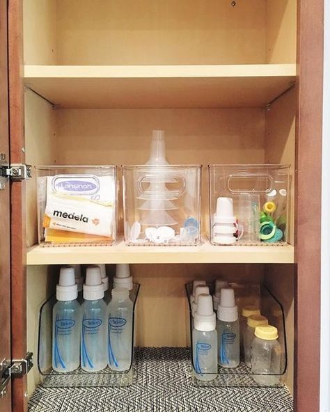 Bottle Organization, Baby Bottle Organization, Princess Eleanor, Baby Bottle Storage, Baby Nursery Organization, Baby Room Organization, Baby Storage, Baby Life Hacks, Momma Bear