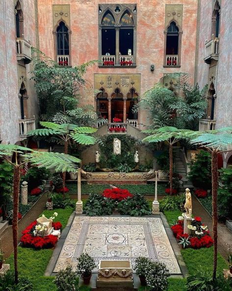 Isabella Gardner, Visit Boston, Peabody Museum, Mountains Beautiful, Gardner Museum, East Boston, Boston Museums, Harvard Art Museum, Visiting Boston