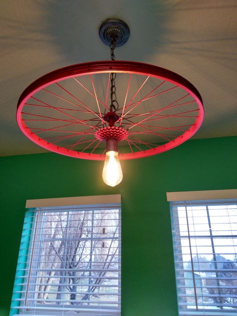 Bike rim light #repurposed this #bike rim to make #update an old light fixure.  #diy Tire Furniture, Bicycle Decor, Rim Light, Decoration Shabby, Diy Lampe, Old Lights, Bicycle Wheel, Cafe Interior Design, Bike Wheel