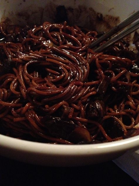 Black Bean Noodles Aesthetic, Black Bean Ramen, Black Bean Noodles Korean, Black Noodles, Black Bean Noodles, Bean Noodles, East Asian Food, Live Deliciously, Healthy Beans