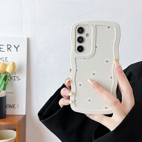 【Unique Design】:The back of this phone case is printed with a beautiful daisy pattern, the phone case border is not the past straight edge or round edge border, but using the curly wave border, which makes your phone more stylish. Samsung Phone Covers, Samsung A34, Clear Phone Case Design, Daisy Phone Case, Diy Phone Case Design, Capas Samsung, Samsung Galaxy A34, Samsung Galaxy A14, Bling Phone Cases