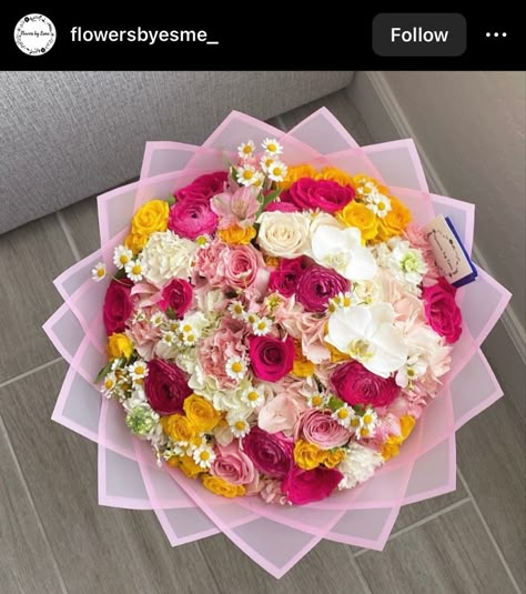 Freestyle Bouquet, Beach Aestethic, Flower Ramo, Colorful Flowers Bouquet, Ramo Ideas, Graduation Flower Bouquet, Bouquet Flores, Flower Core, Flowers Bouquet Ideas