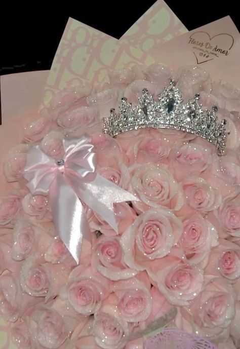 Roses Bouquet Gift, Quinceanera Pink, Blush Pink Roses, Pink Quince, Luxury Flower Bouquets, Flower Gift Ideas, Glitter Flowers, Glitter Roses, Flowers Bouquet Gift