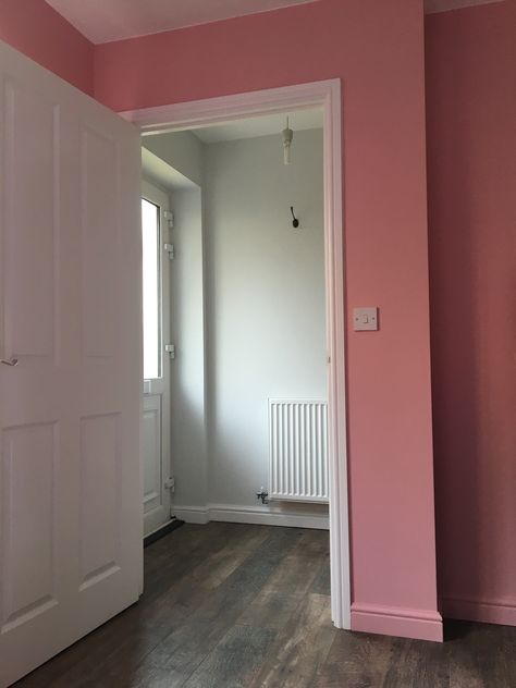 Pink Skirting Boards White Walls, Skirting Boards Same Colour As Walls, Pink Skirting Boards, Coloured Skirting Boards, Stairs Hallway, Kitchen 2023, Pink Living Room, Single Bedroom, Skirting Boards