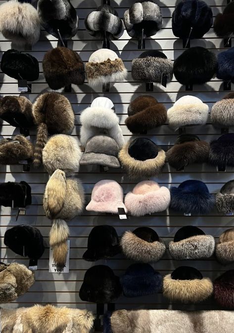 Fur Aesthetic, 00s Mode, Russian Hat, Hat Aesthetic, Fur Hats, Haikou, Fur Hat, Winter Fits, Fashion Killa