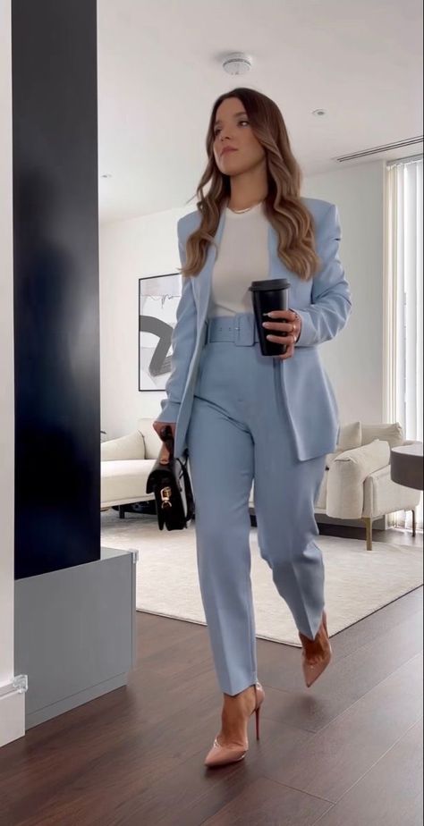 Work To Play Outfit, Lawyer Woman Outfit Professional Attire, Professional Attire Women, Courtroom Attire Women, Mock Trial, Style Help, Office Fits, Work Aesthetic, Lawyer Outfit